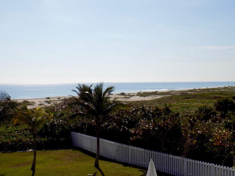 Beautiful clear day at the beach